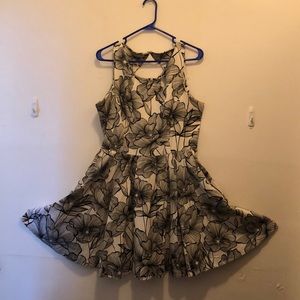 Black and white California poppy dress. Thick cotton blend.